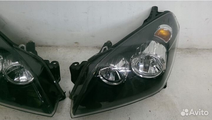 Opel astra III H фары передние левая и правая