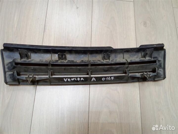 Решетка радиатора от Opel Vectra A 1988-1995