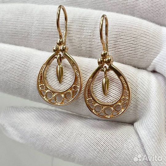 Золотые серьги