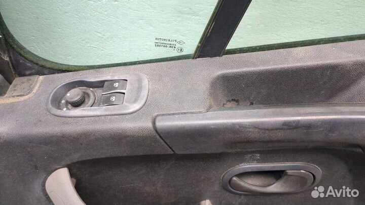 Стекло боковой двери Opel Movano 2010, 2015