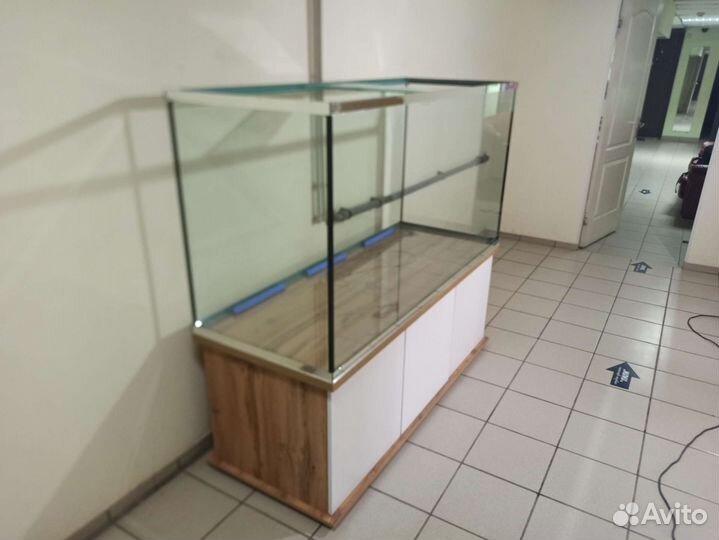 Аквариум 740 для продажи живой рыбы комплект обору