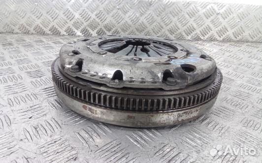 Маховик демпферный дизельный skoda octavia A5 (LDN