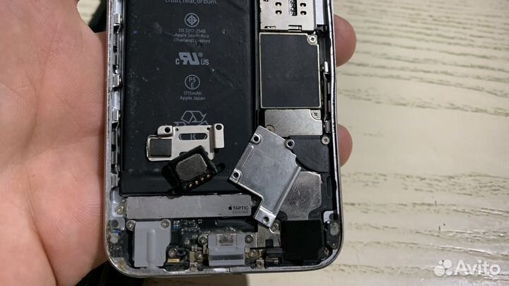 Телефон iPhone 6s на запчасти