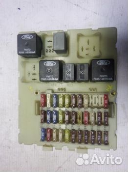 Блок предохранителей Форд