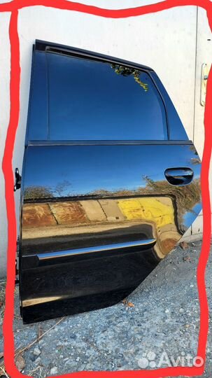 Mitsubishi colt европа дверь задняя левая