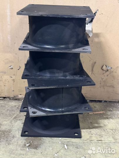 Амортизатор катка Dynapac 358172