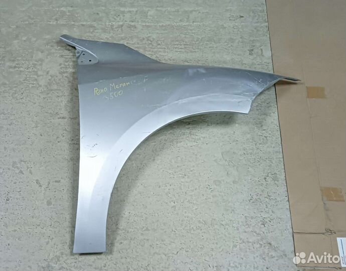 Крыло переднее правое Renault Megane