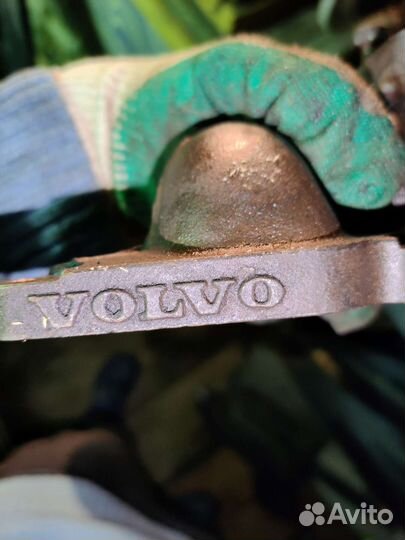 Выпускной коллектор Volvo s80 (1 generation)