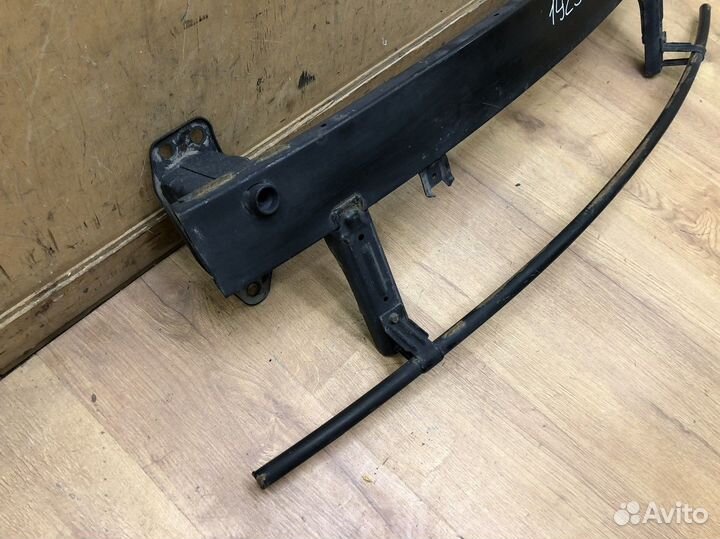 Усилитель переднего бампера Kia Rio 4