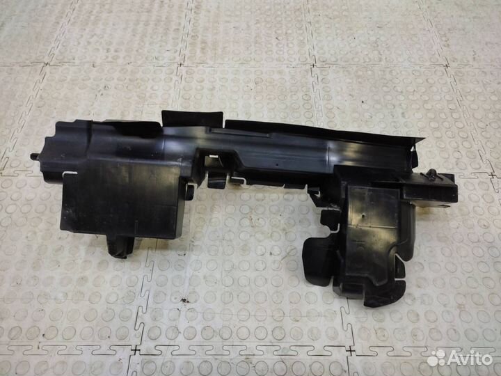 Воздуховод радиатора левый Toyota Camry XV70 2017