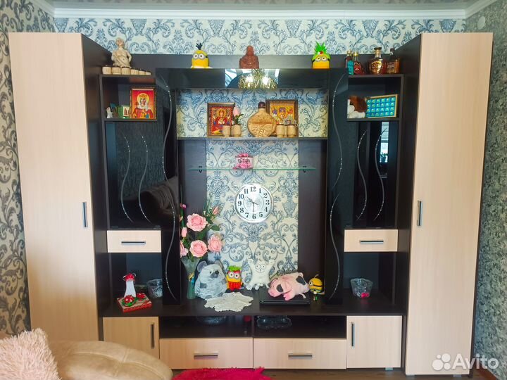 Стенка в гостиную