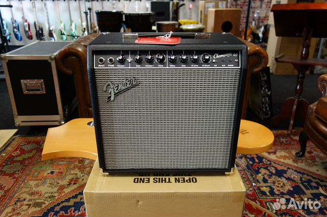 Fender Champion 40 (Новый из Европы)