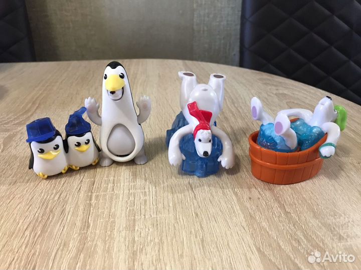 Игрушки из Kinder maxi Новогодние