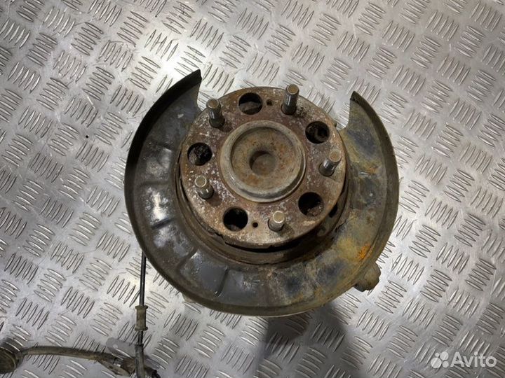 Задний Кулак задний левый Hyundai Elantra HD G4FC