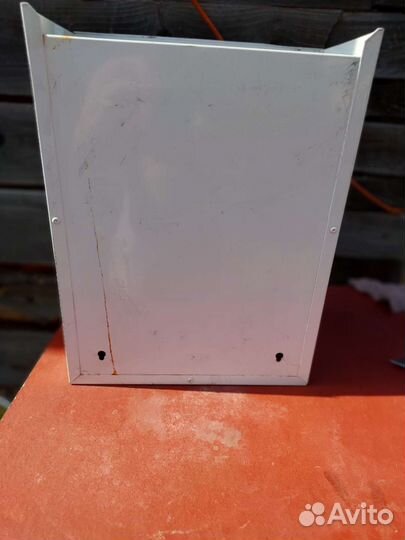 Аптечка металлическая