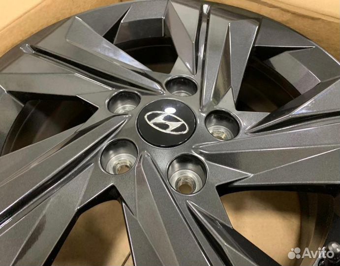 Новые оригинал Hyundai Elantra, Hyundai Kona R16