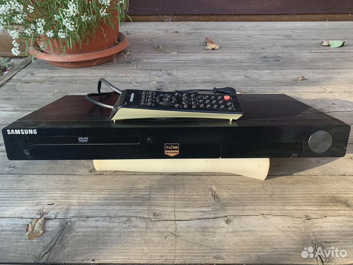 Универсальный лазерный плеер с караоке