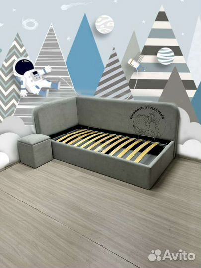 Детская кровать с мягкими бортиками