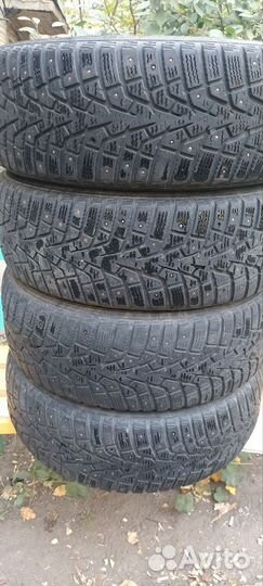Arctic Trucks AT405 215/60 R17 100T