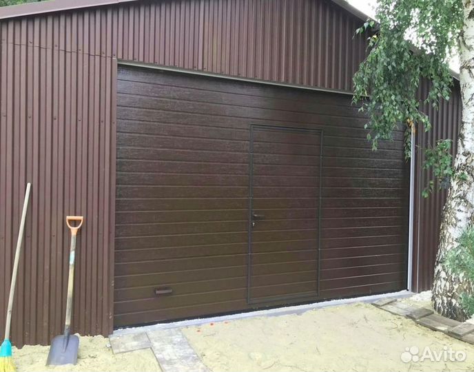 Секционные ворота под ключ