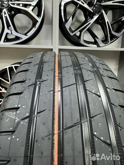 Ikon Tyres Autograph Ultra 2 SUV 275/55 R19 111W