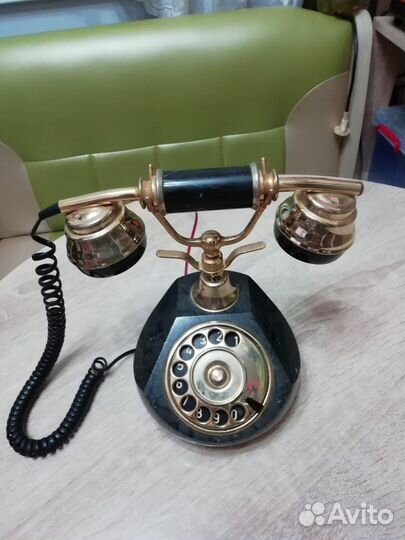 Телефон