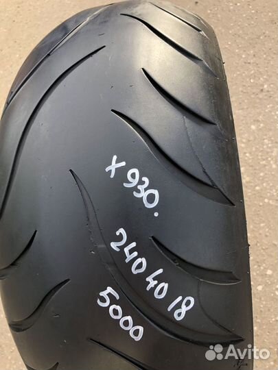 240/40 R18 avon cobra av72 930x