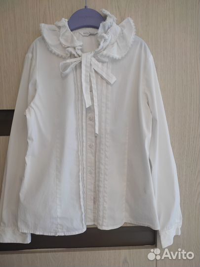 Школьная юбка и школьная блузка