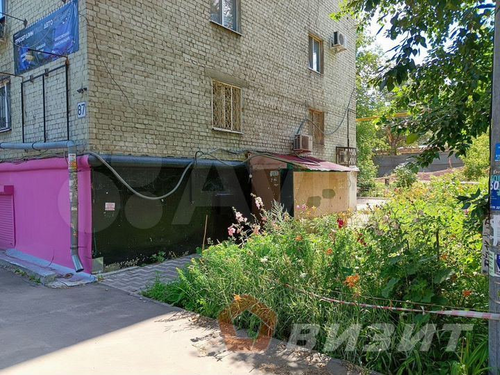 Магазин с отдельным входом на первой линии