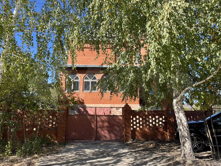 Дом 296 м² на участке 15,5 сот.