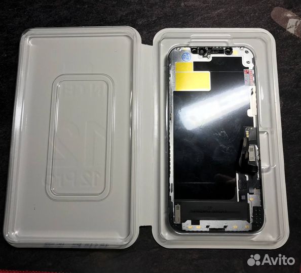 Дисплей на iPhone 12