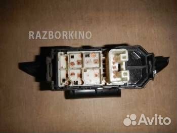 Кнопка стеклоподъемника