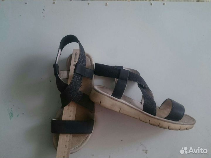 Сандалии для девочки