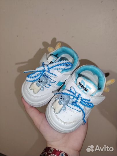 Кроссовки детские 17 размер