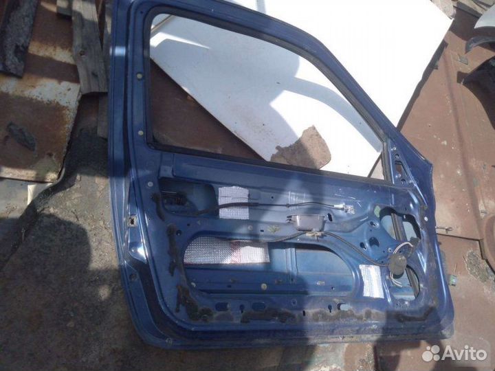 Дверь Renault Clio