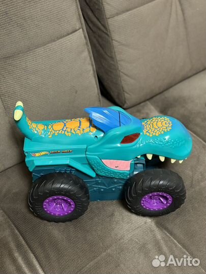 Игровой трек Голодный Мега Рекс Hot Wheels