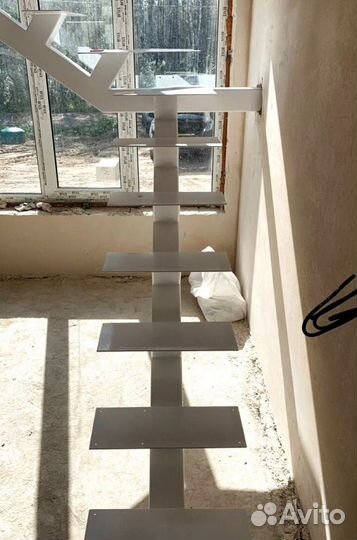 Забежная лестница с установкой