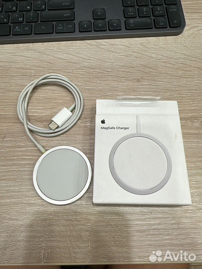 Apple magsafe charger A2140