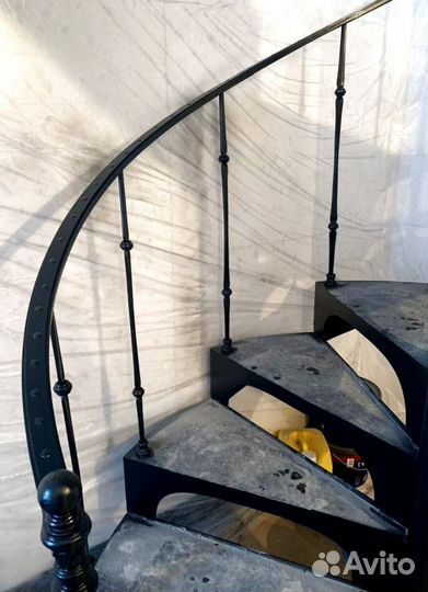 Лестницы г-образные