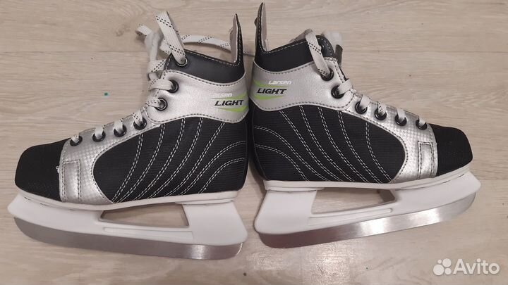 Коньки хоккейные