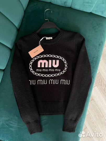 Свитер женский