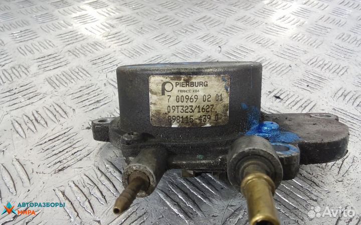 Насос вакуумный Opel Astra J 2010