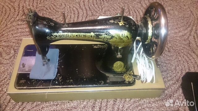 Швейная машинка Зингер