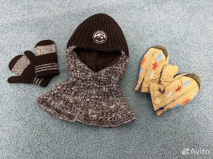Шапка шлем и варежки на мальчика