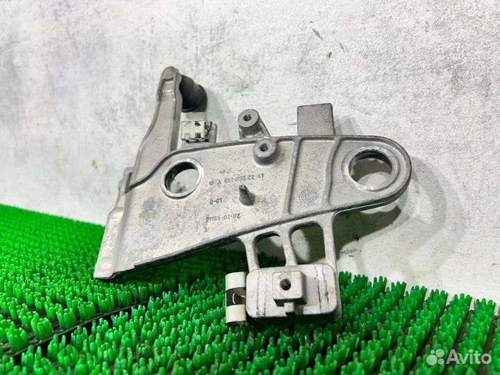 Кронштейн воздушного фильтра