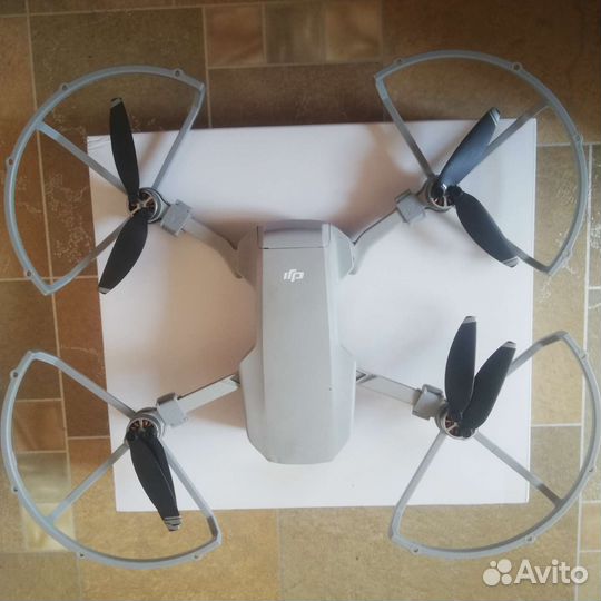 Квадрокоптер DJI mavic mini