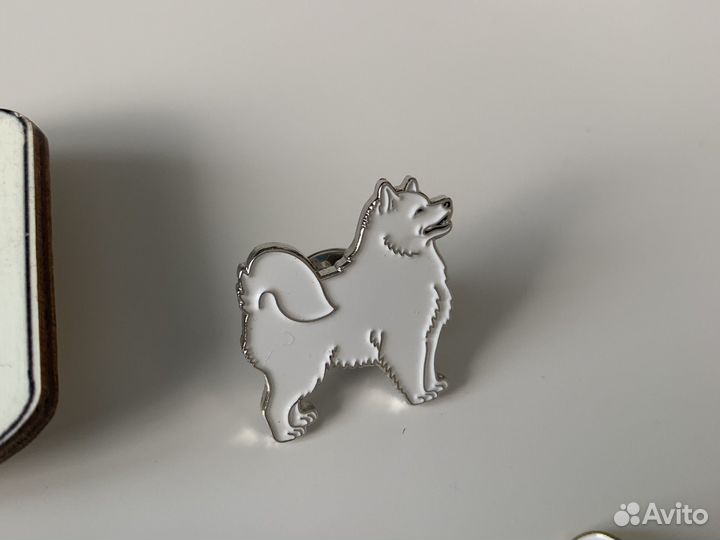 Значки на рюкзак одежду