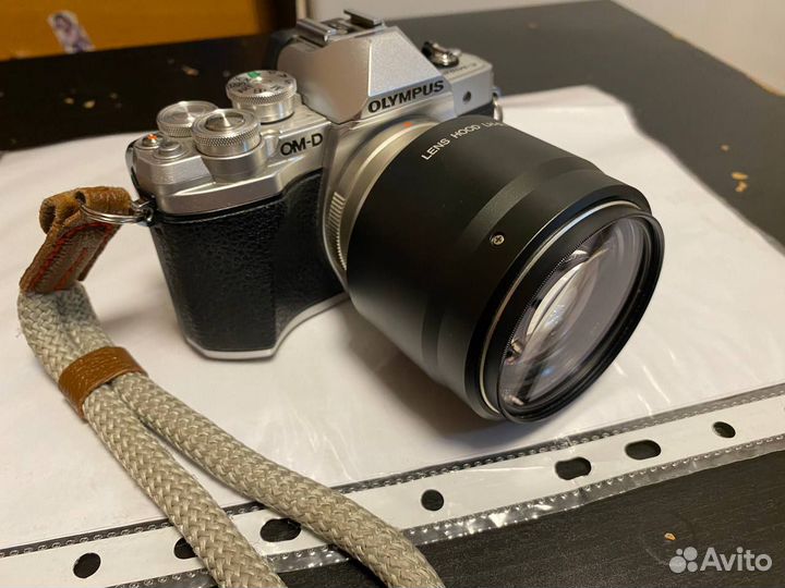 Фотоаппарат Olympus EM-10 III 75mm f1.8