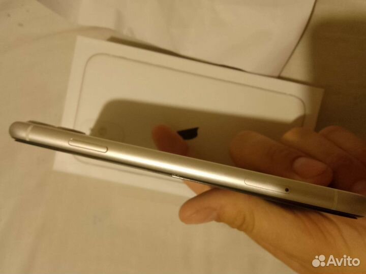 Мобильные телефоны