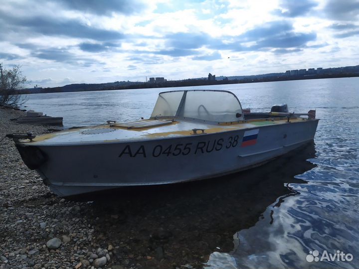Моторная лодка прогресс